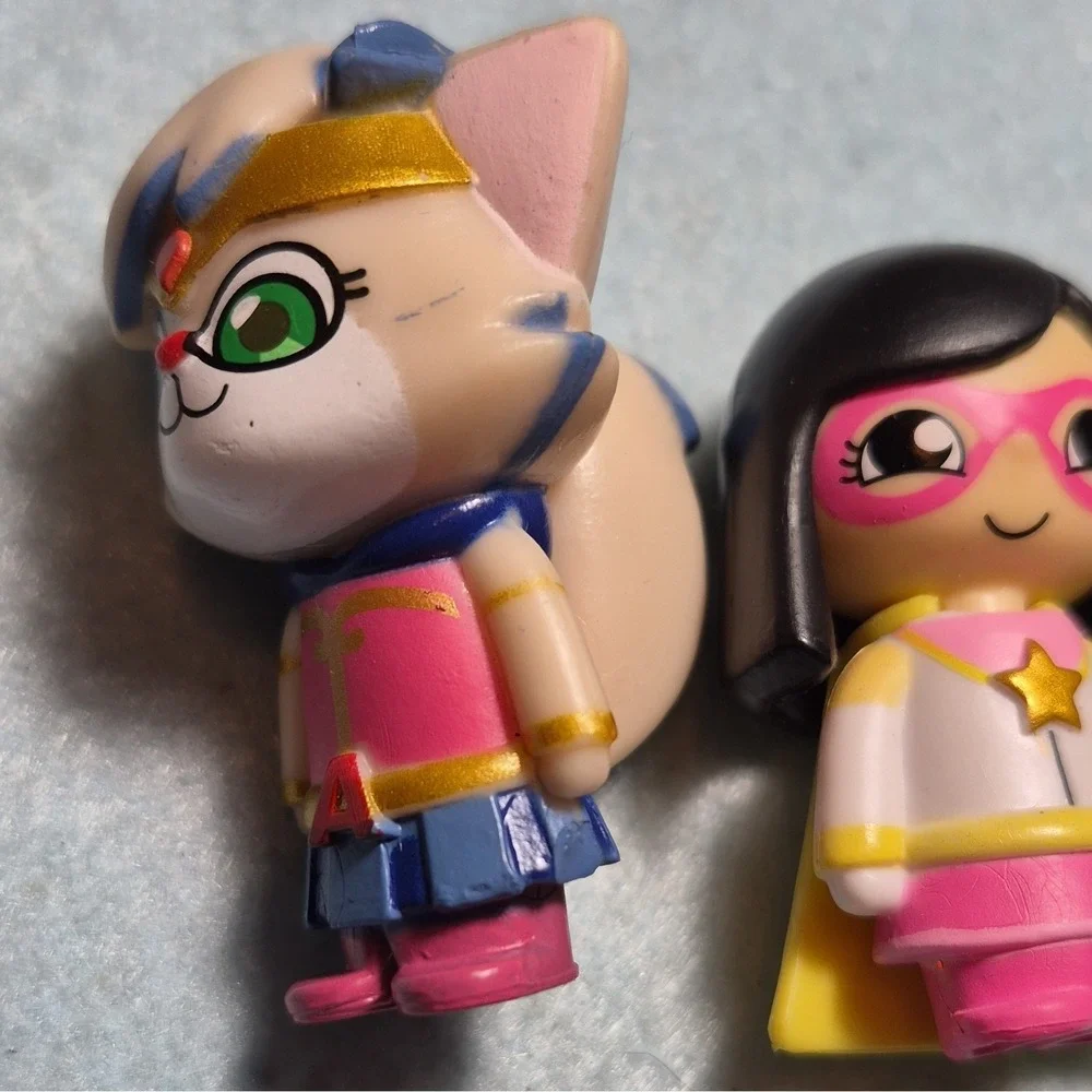 Ryan's world Lot Of 2 Mini Plastic Figures Girl and Cat
